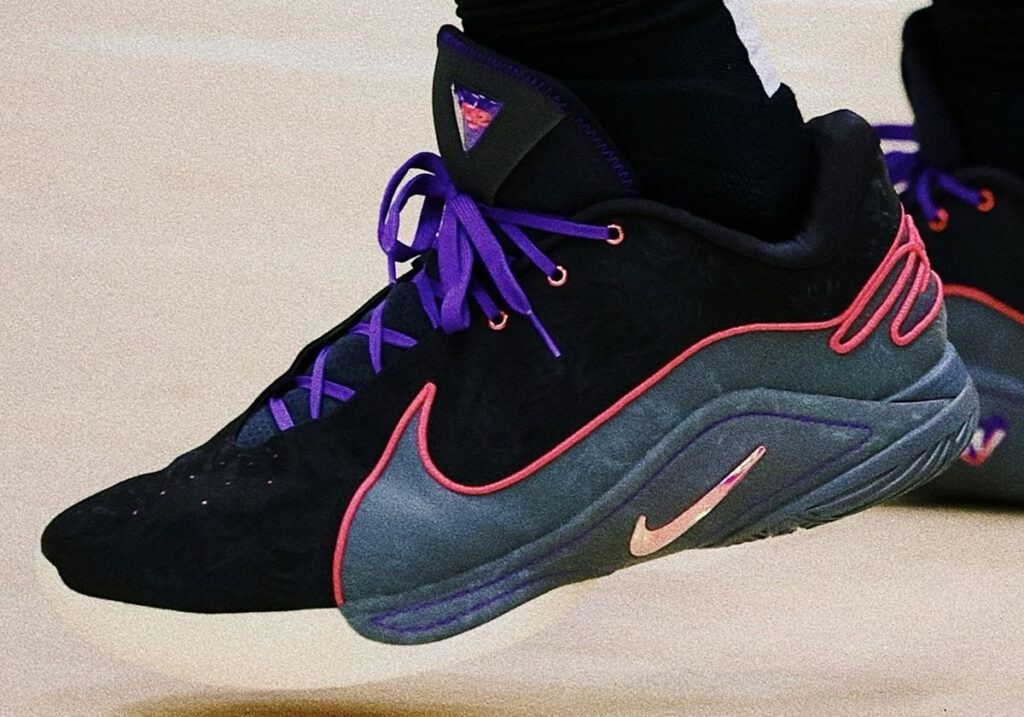 nike-lebron-22-novaya-legenda-2.jpeg